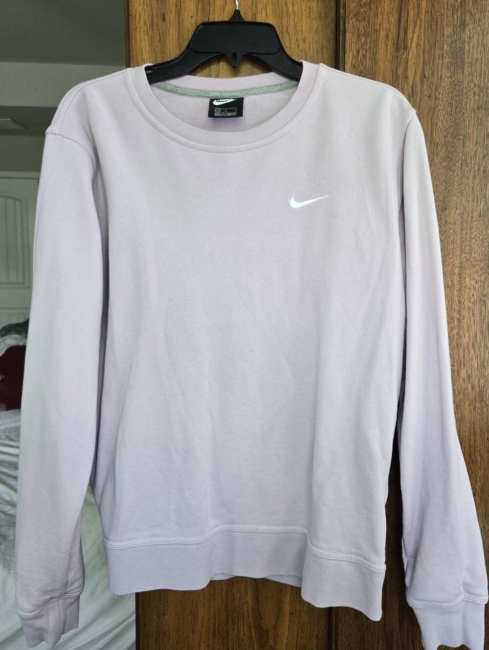 Nike Men's Light Lavender Crewneck Sweatshirt
